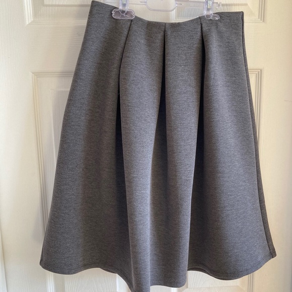 4/$30 BLVD Neoprene Pleat Skirt - Picture 2 of 5
